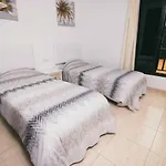Sara 5 *